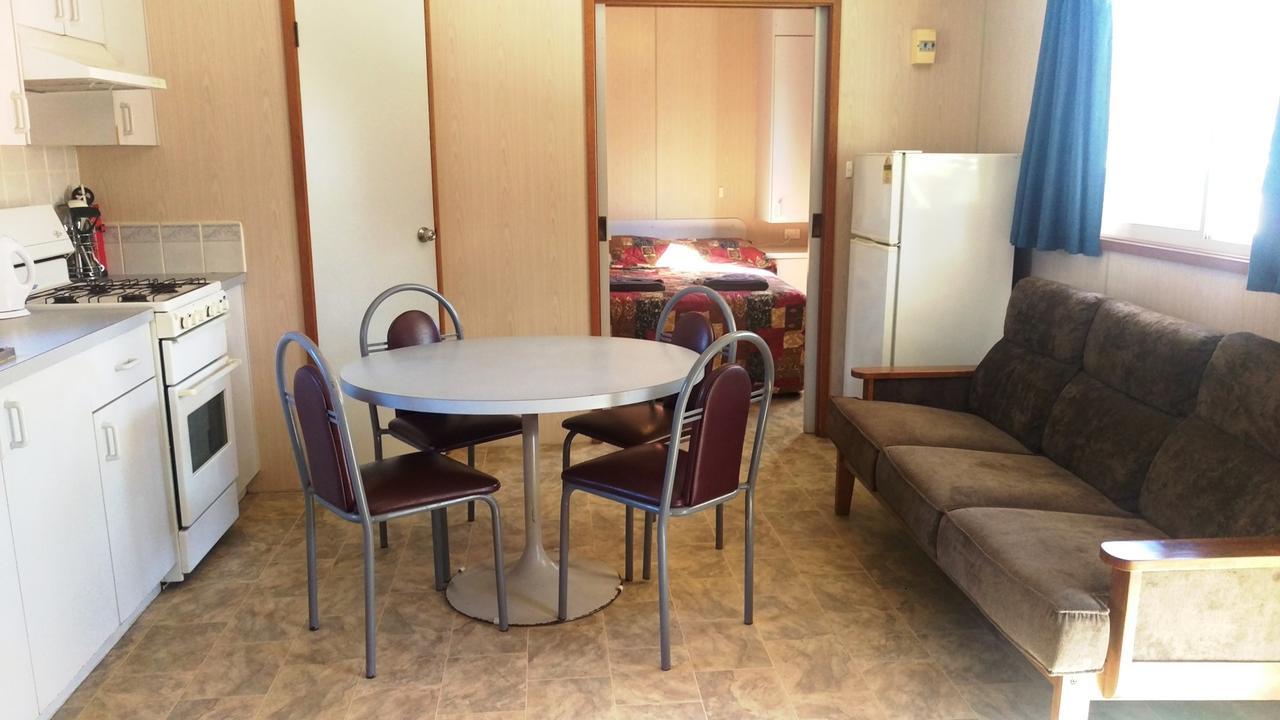 Khancoban Lakeside Caravan Park エクステリア 写真