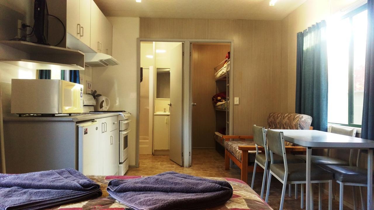 Khancoban Lakeside Caravan Park エクステリア 写真
